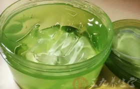 新鲜芦荟涂脸正确方法 新鲜芦荟涂脸正确方法视频