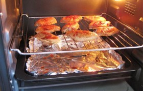 电烤箱烤鸡翅 烤鸡用烤箱怎么烤