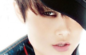 李宇春背景 李宇春 背景