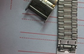 怎么拆表带 钢带手表怎么拆卸表带