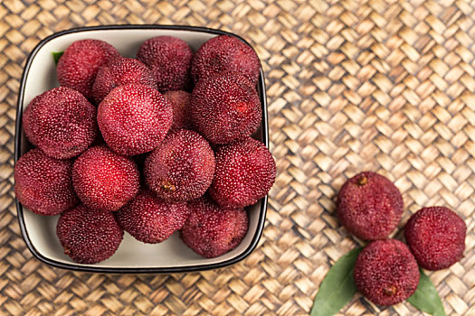 杨梅图片 杨梅的功效与作用 杨梅图片 杨梅的功效与作用