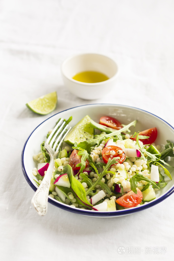 蔬菜沙拉一般用什么蔬菜 蔬菜沙拉一般用什么蔬菜好吃