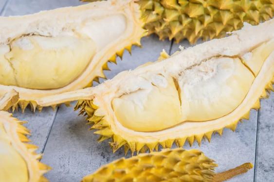 喝酒能吃榴莲吗 喝酒能吃榴莲吗又拉又吐