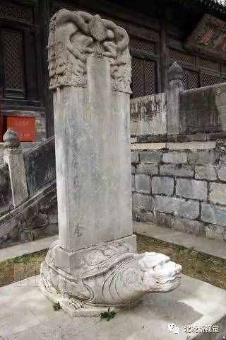 赑屃是什么意思 赑屃是什么意思呀