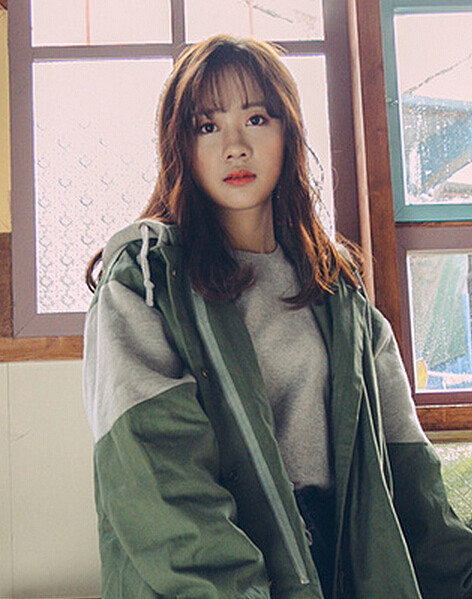 发型图片女中长发 2023直发发型图片女中长发