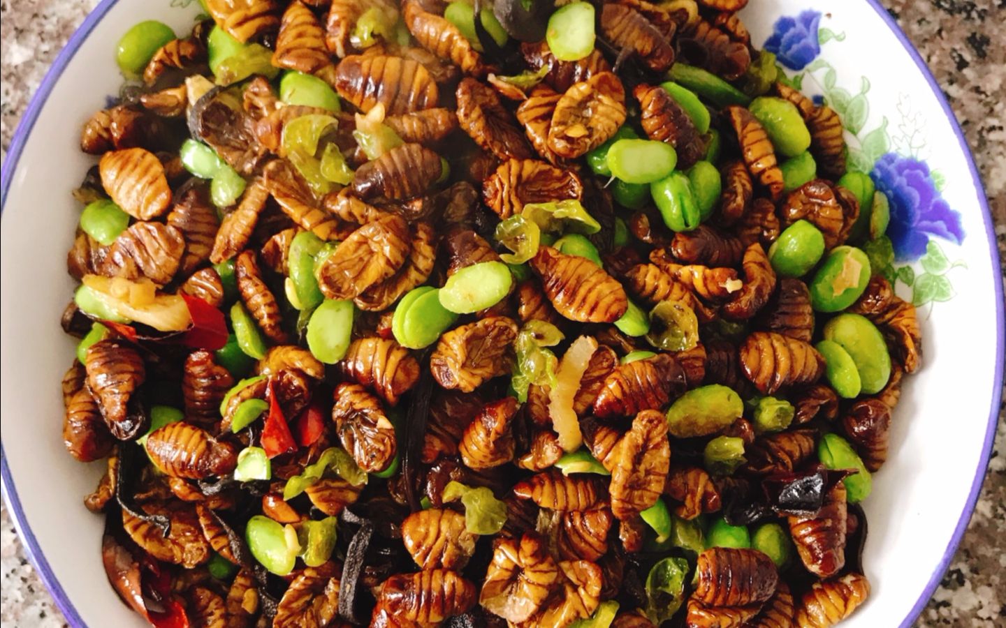 蚕蛹怎么炒 蚕蛹怎么炒不会破肚