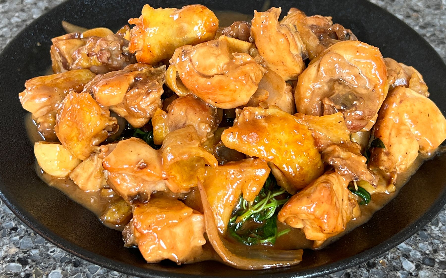 匿名用户 20131201 展开全部 干锅鸡的制作材料主料公鸡800克辅料